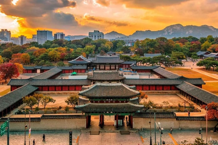 Tour zu Palast, Hanok-Dorf und Jingwansa-Tempel