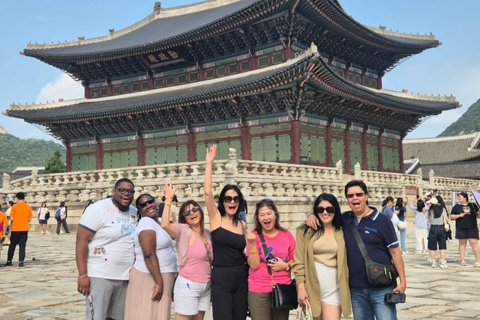 Private Customized Seoul Tour with Your Korean Buddy