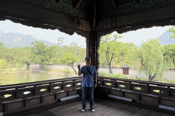 Privat rundvandring med berättelser i Gyeongbokgung på kvällen