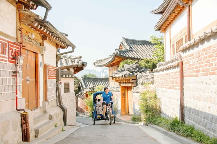 Private Pedicab Tour at Bukchon Anguk Hanok Village