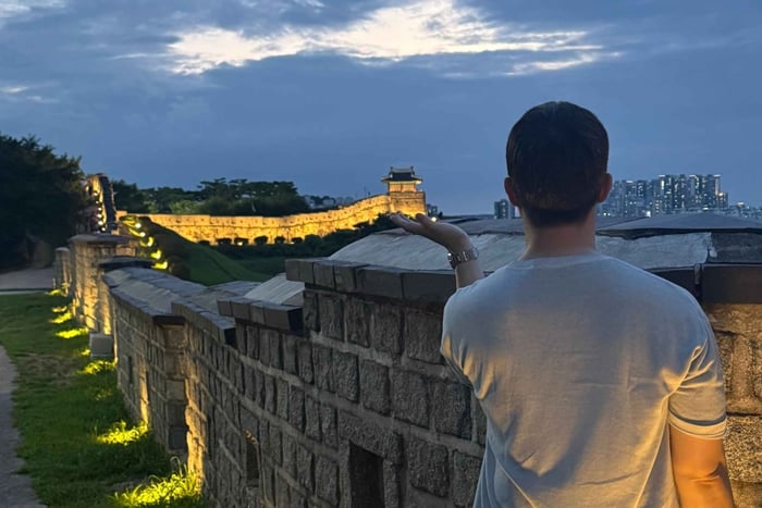 Private Suwon Hwaseong Night Tour from Seoul