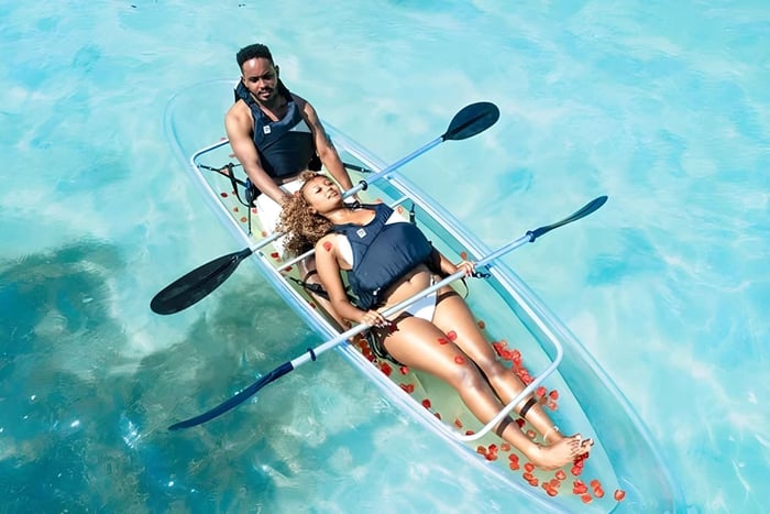 Journée à la plage au Banana Sea Club avec kayak, repas et boissons