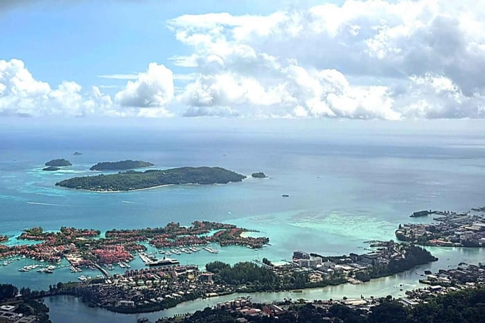 Mahe island luxury car tour with creole lunch