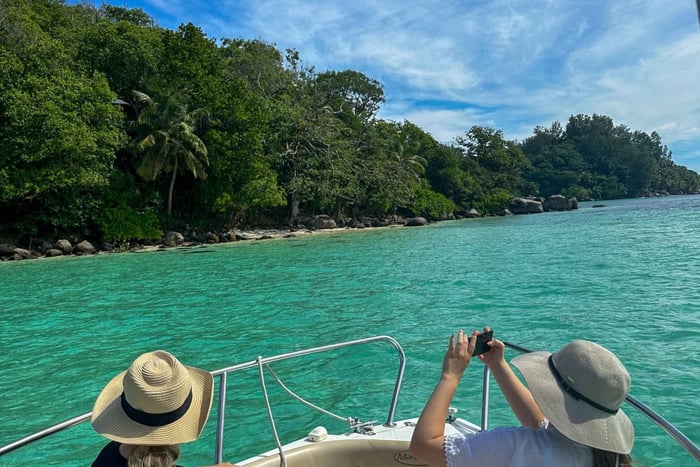 Mahe: Private half-day boat trip at the St.Anne Marine Park