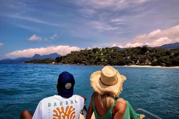 Mahé: privérondvaart tijdens zonsondergang met champagne en hapjes
