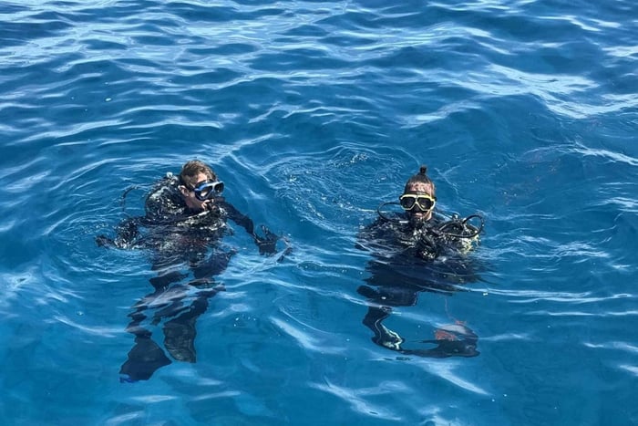 Mahé: Scuba Diving Experience with Wrecks & Coral Reefs