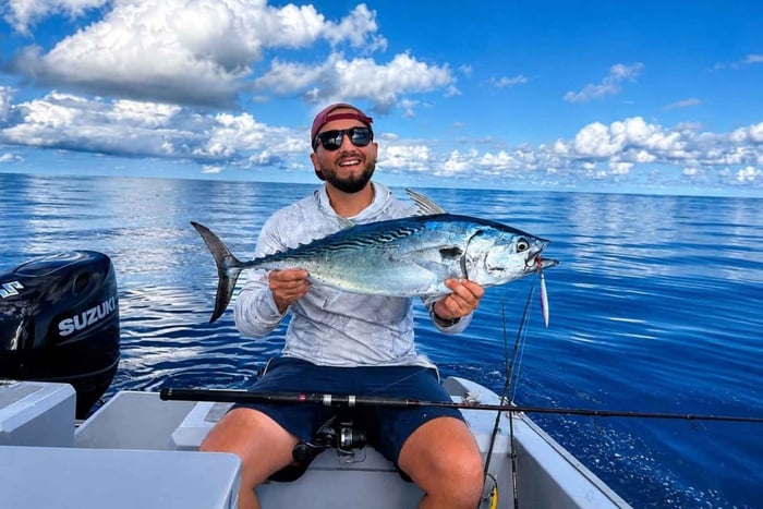 Praslin: Half-day inshore fishing trip with snacks and gear