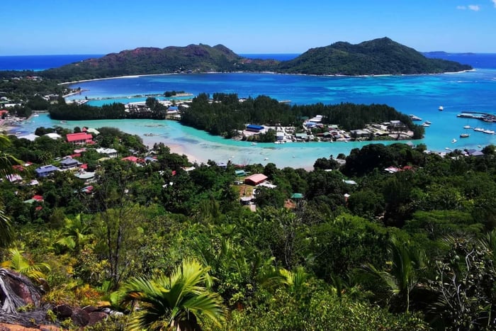 Praslin: private tour of Fond Ferdinand with a local guide