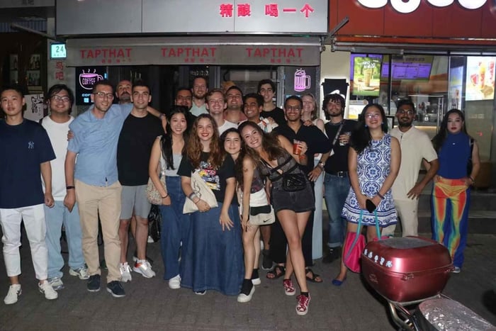 4-timers Shanghai Pub Crawl (bar- og nattklubbhopping)