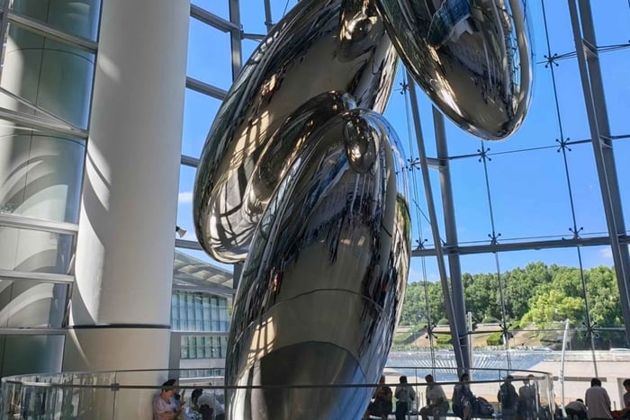 Science & East Museum Guided Tour with Transfer
