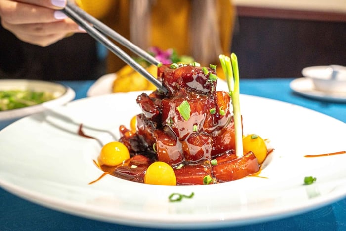 Shanghai: Evening Walking Food Tour