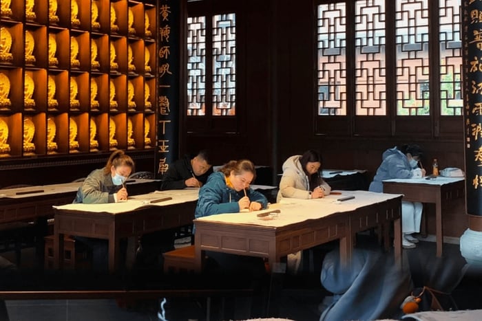 Shanghai Hanzi Meditation Experience at Jade Buddha Temple