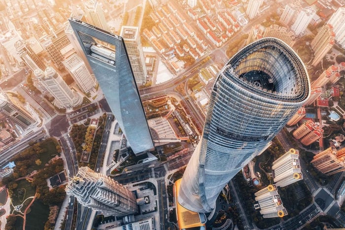 Widok ze 118. piętra Shanghai Tower i wycieczka autobusem turystycznym po mieście
