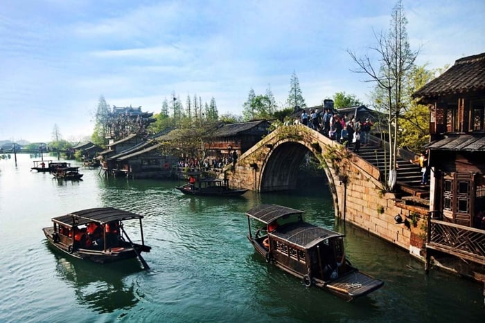 Shanghai: Zhujiajiao Private Tour w/ Boat Ride & Garden