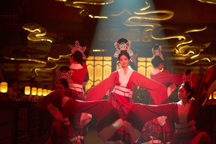Silk Road Immersive Show with Hot Pot Dinner