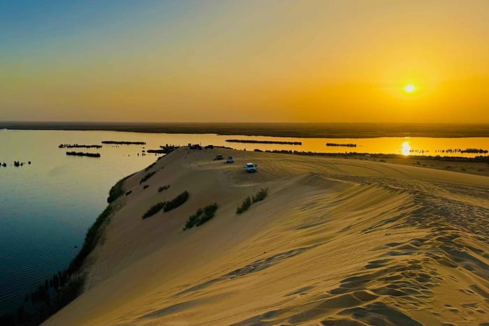 Al Ahsa: Yellow Lake Jeep Safari