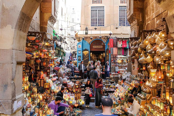 Cairo: Khan El Khalili, Espetáculo de Tanoura e Excursão pelo Cairo Islâmico