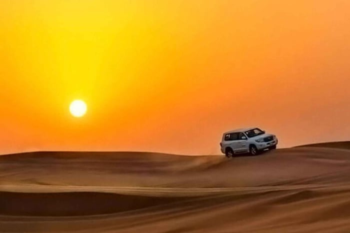 Doha: Sunrise or Sunset Desert Safari with Pickup & Drop off