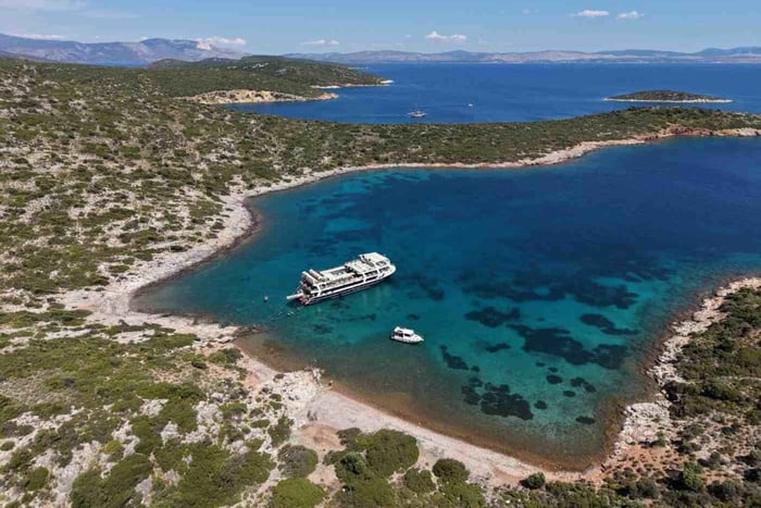 From Izmir: Full Day Boat Trip around Cesme with BBQ Lunch