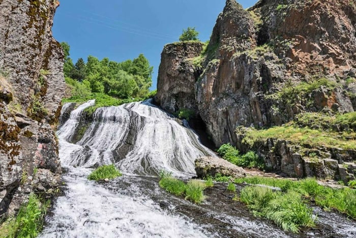 Gruppresa: Hayravank, Noratus, Selim, vingård, Jermuk
