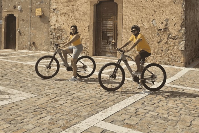 Zwischen Madonie und Nebrodi: E-Bike-Verleih mit Verkostung typischer Kekse