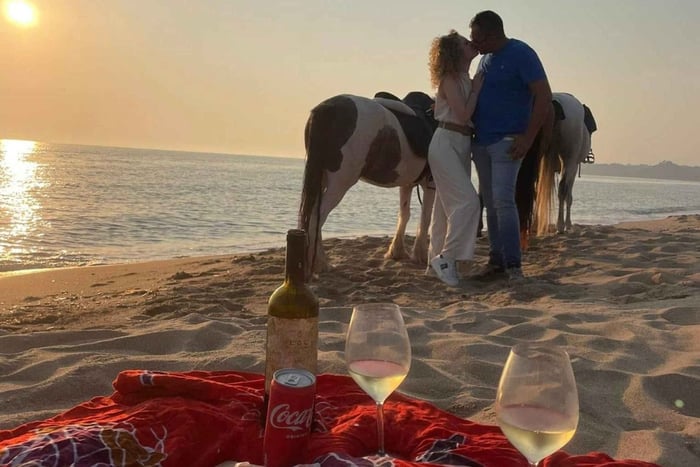 Bovo Marina: Horseback Riding Tour for Couples between Beach and Pine Forest