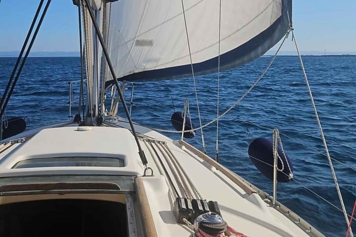 Catania: Bootsausflug zum Naturreservat der Zyklopen mit Mittagessen