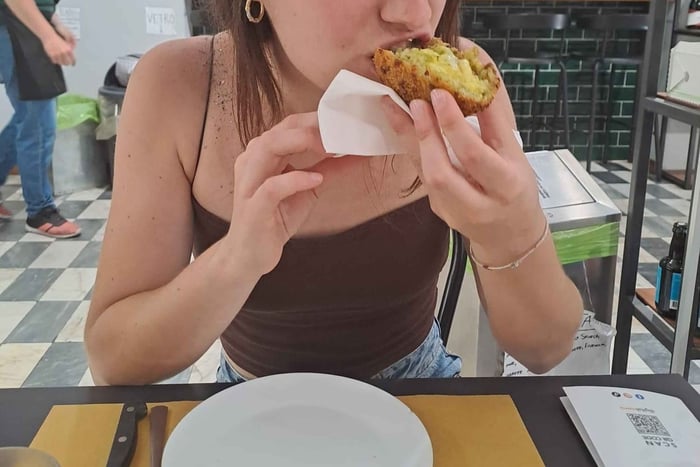Catania: Street Food Guided Walking Tour