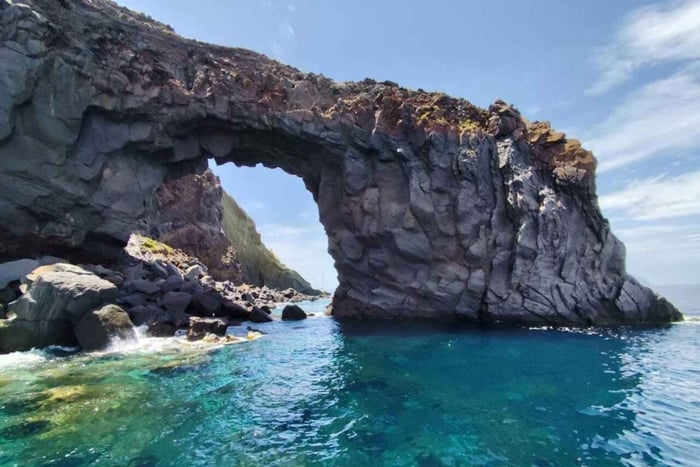 Da Lipari: Tour in Barca Salina e Lipari (7h) PICCOLO GRUPPO