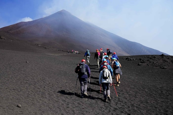 Etna : randonnée guidée jusqu'à 3 400 m, prise en charge facultative