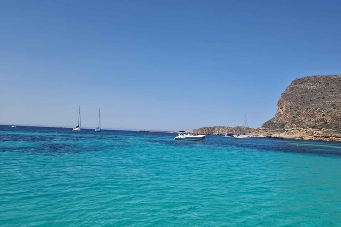 Favignana: Discover the Historic Center on Foot