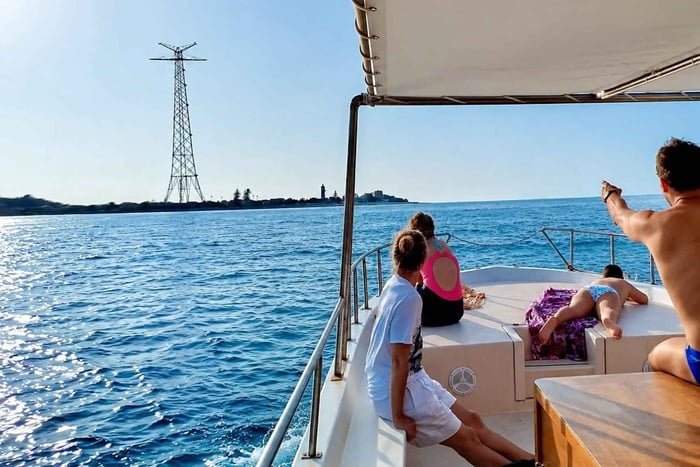 From Scilla: Scilla & Capo Peloro Boat Tour with Shore Stop