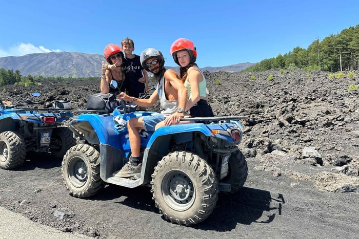 Vanuit Taormina: quadtour tussen de Alcantara-kloven en de Etna