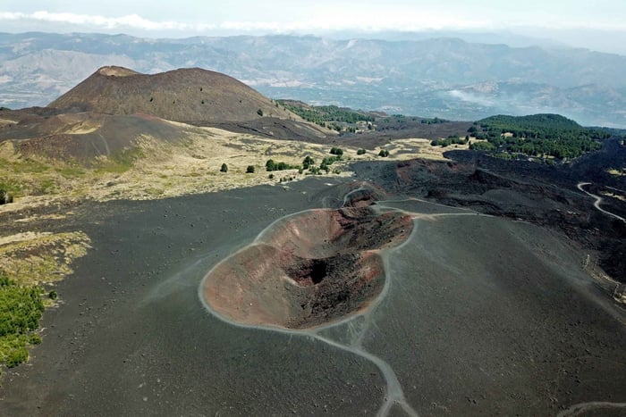 From Taormina: Tour of Mount Etna at an Altitude of 1800 m.