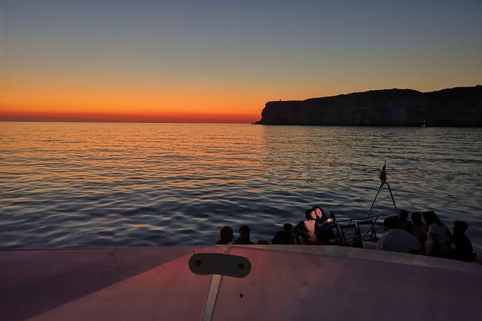 Lampedusa: Sunset with Aperitif, Night Baths and Dinner