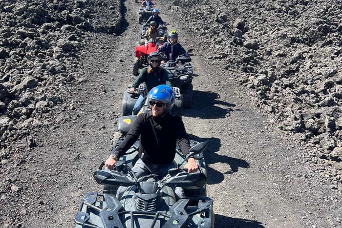 Mount Etna ascent 0-3000 in a 4x4 all-terrain vehicle