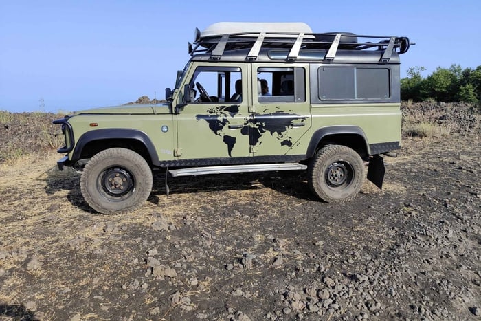 Mount Etna: Etna 4x4 Jeep Tour Half-Day Morning