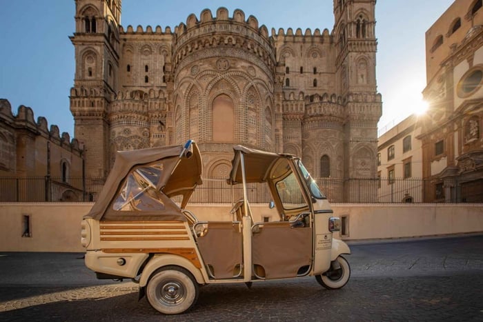 Palermo: Panoramic Tour by Tuk Tuk - Historic Old Town and Monuments