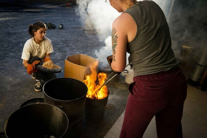 Pantelleria: Kagghiar Lava Trekking and Raku Ceramics