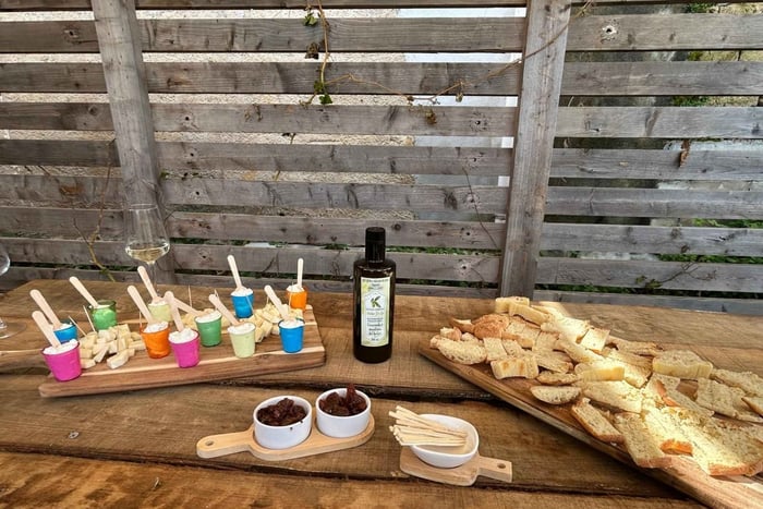 Partinico: A convivial lunch on a farm with local products