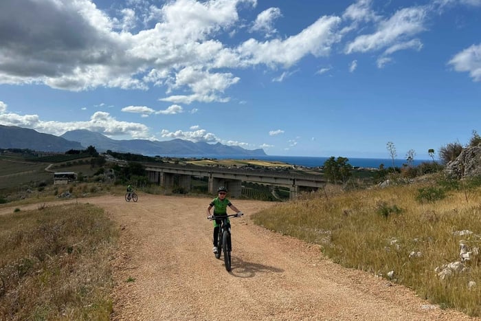 Partinico: Mountain Bike Tour through Nature and the Countryside