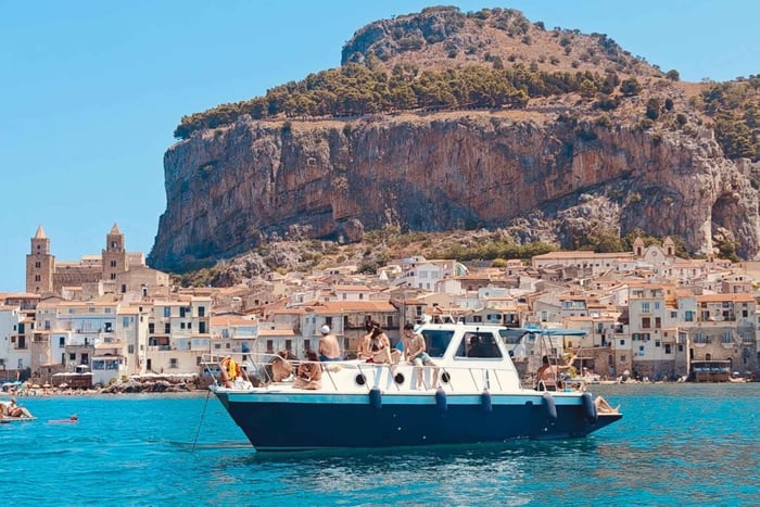 Private boat excursion in Cefalù