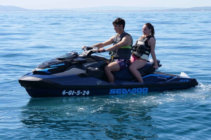 Scopello : excursion en jet ski