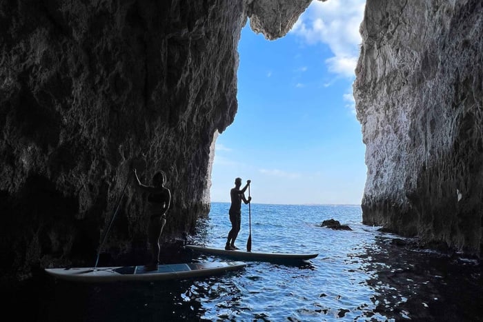 Сиракуза: SUP-экскурсия между пещерами и Ортигией