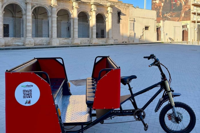 Syracuse: 1-hour eco-friendly rickshaw tour of Syracuse