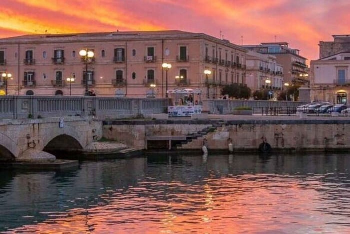 Siracusa: avondtour over het eiland Ortigia op een fiets