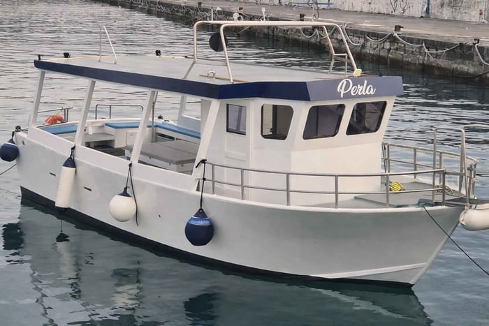 Taormina and Giardini Naxos: Private Boat Tour with Aperitivo and Snorkeling
