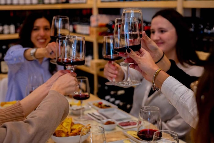 Wine tasting in Catania Historic center