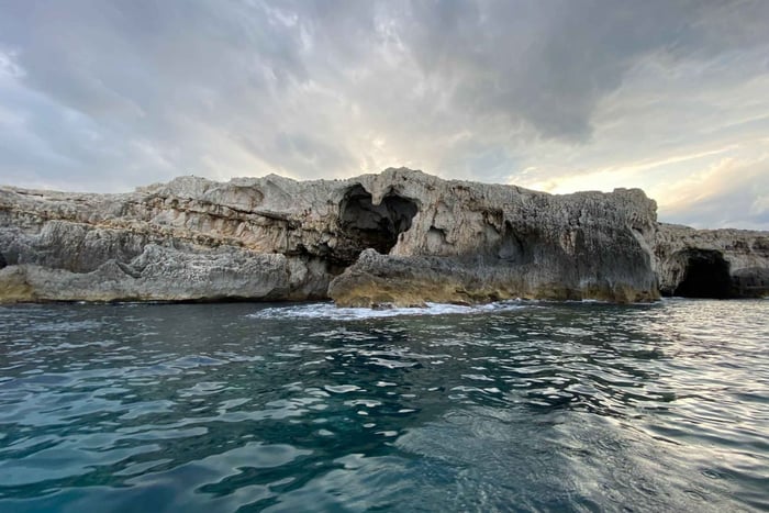 Siracusa: passeio de barco pela ilha de Ortígia e pelas grutas marinhas