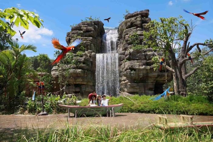 Bird Paradise Entry Ticket with Hotel Transfer